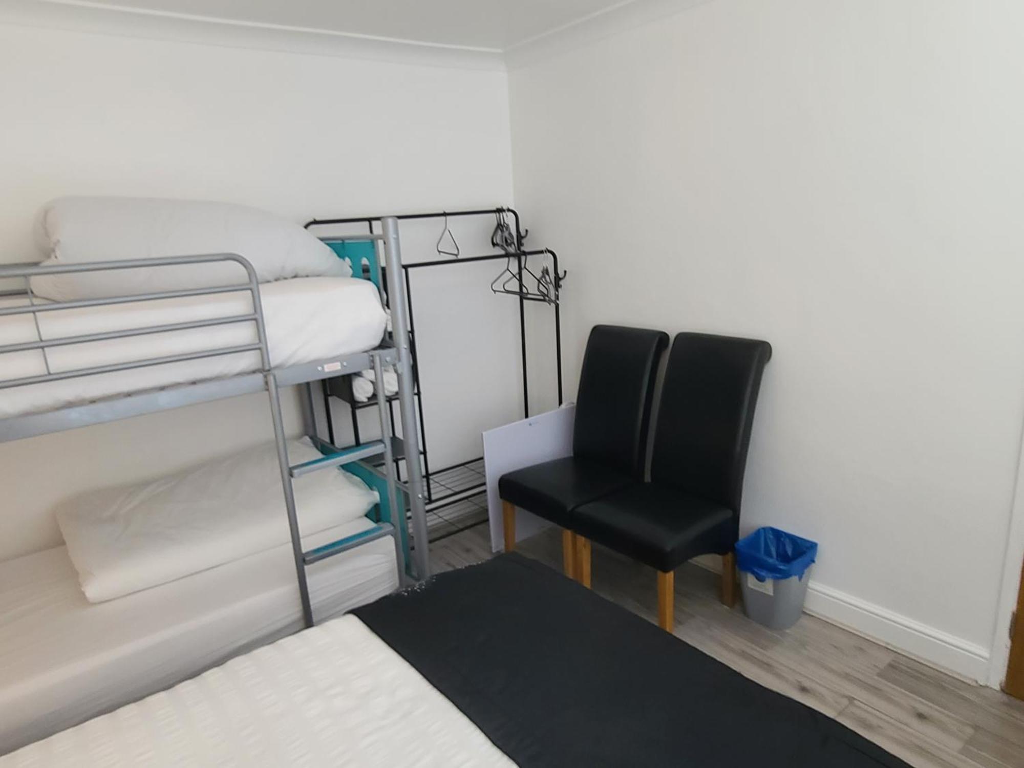 Gatwick Rooms-Travel Service-Airport Parking Ifield Экстерьер фото